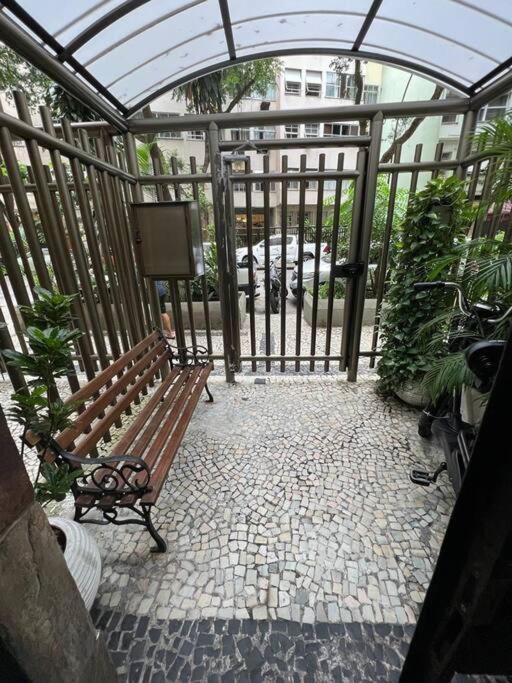 Apartamento Loft Em Copacabana A Duas Quadras Da