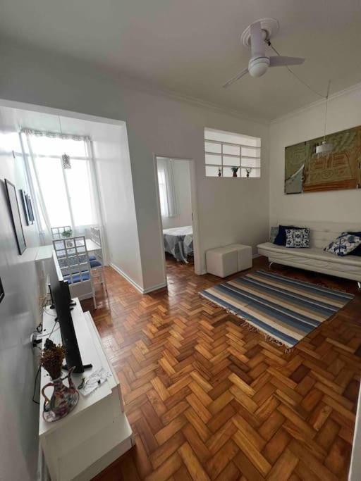 Apartamento Loft Em Copacabana A Duas Quadras Da